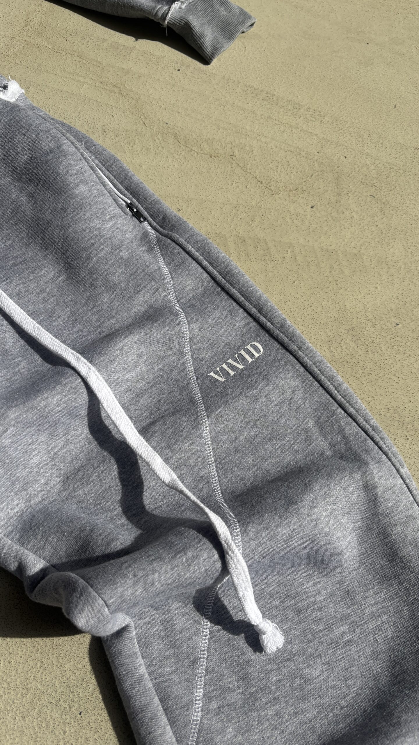 GREY VIVID TRACKSUIT PANTS - Image 2